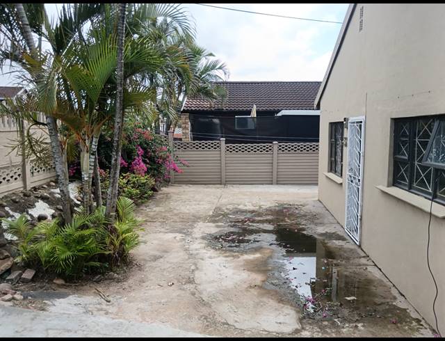 3 BEDROOM FREESTANDING TO LET IN WOODVIEW